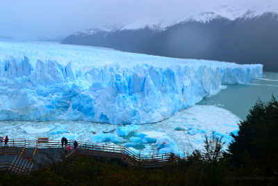 people_view_glacier_3.jpg